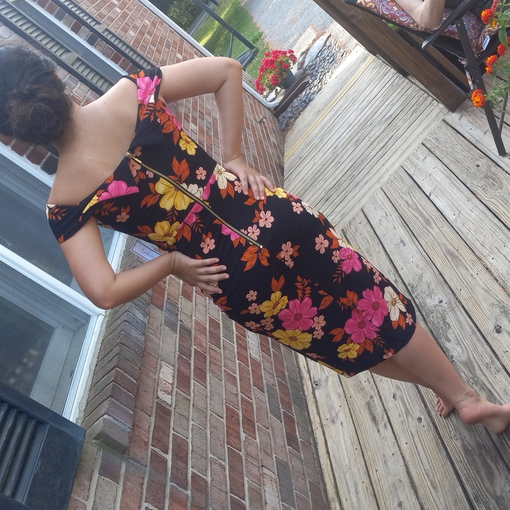 NWT!! Tropical bodycon size 2